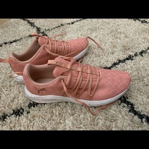 Size 8 Pink Puma shoes